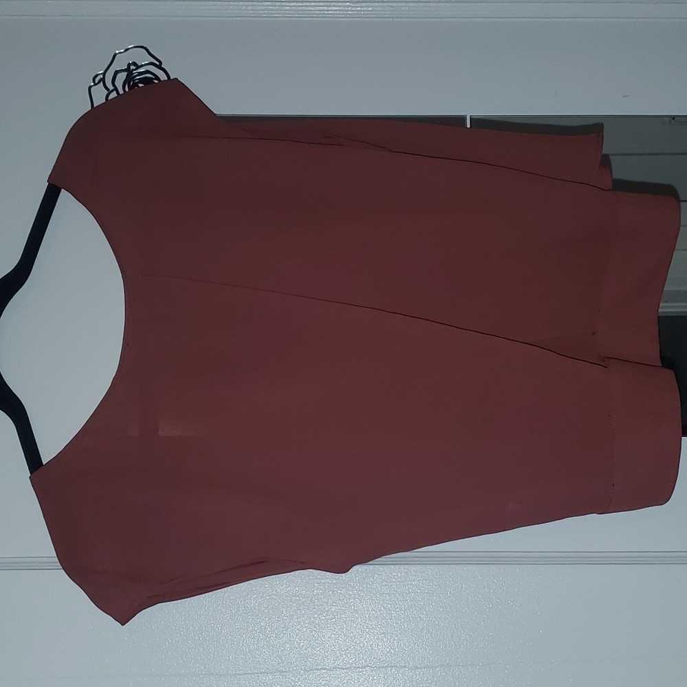 Cut Out Top backless - Picture 3 of 6